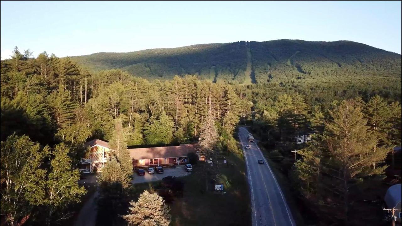 Snowdon Chalet Motel Londonderry Eksteriør billede